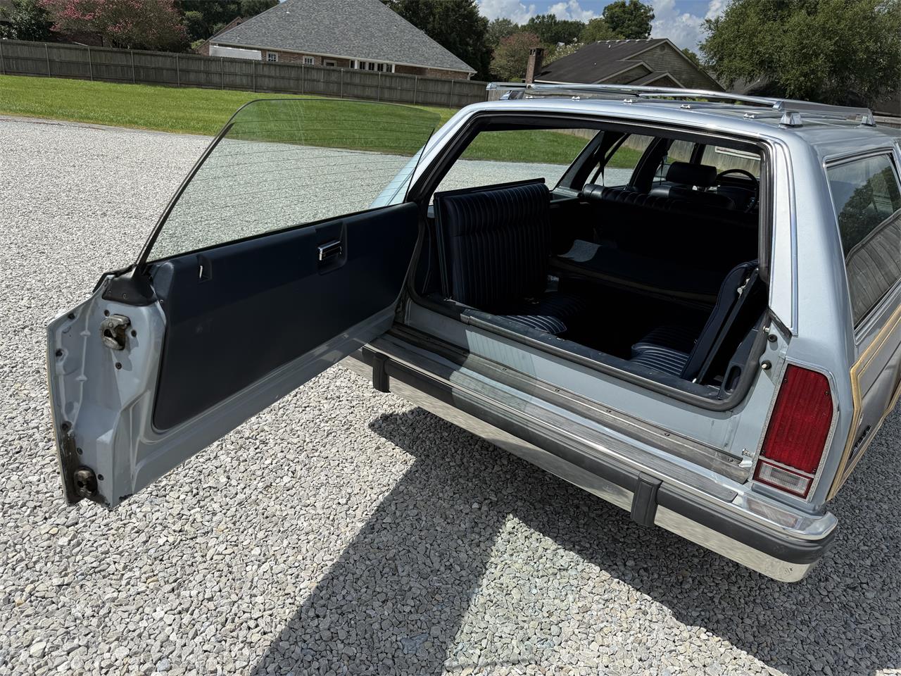 Ford-Country-squire-1990-Blue-Blue-14