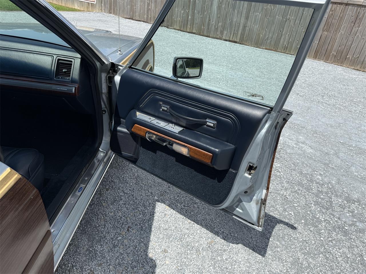 Ford-Country-squire-1990-Blue-Blue-22