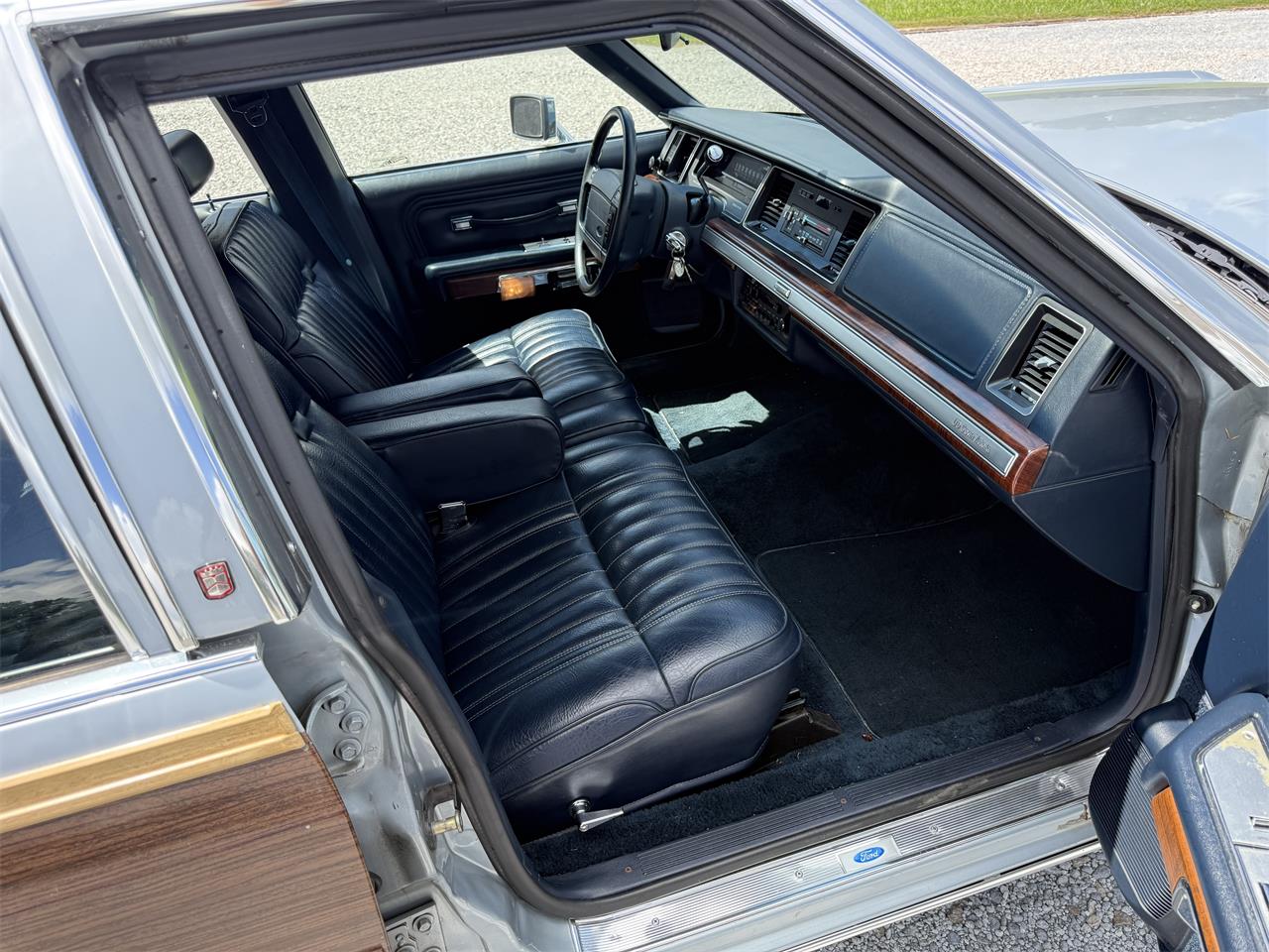 Ford-Country-squire-1990-Blue-Blue-23
