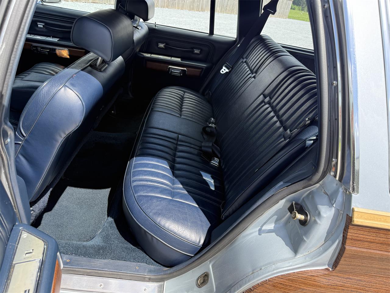 Ford-Country-squire-1990-Blue-Blue-25
