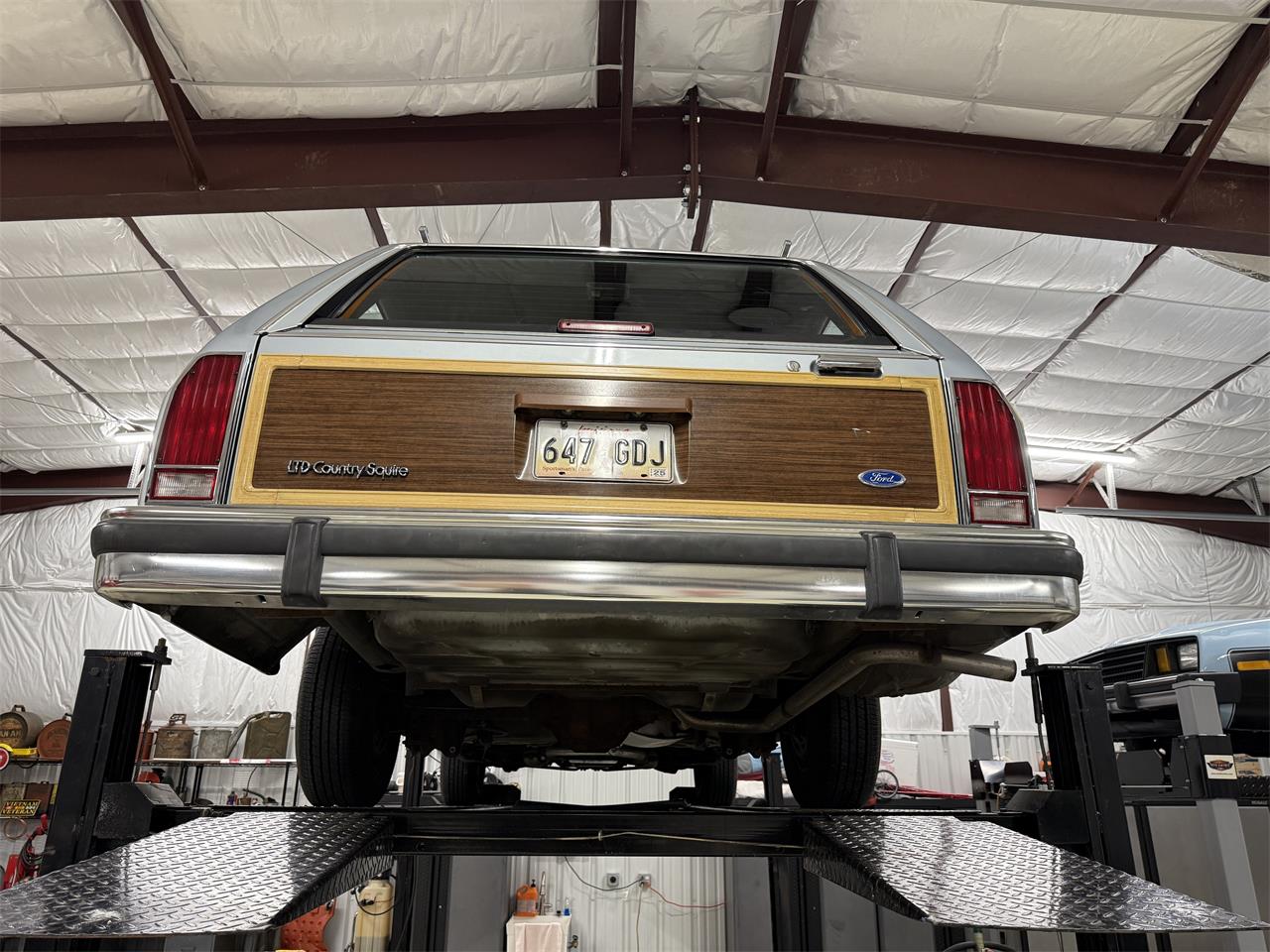 Ford-Country-squire-1990-Blue-Blue-7
