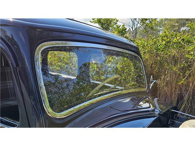Ford-Coupe-1935-10