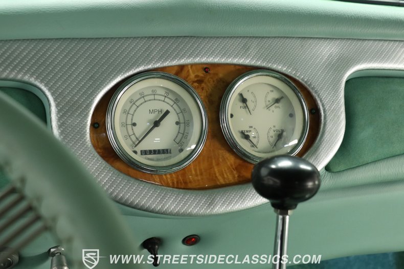 Ford-Coupe-1937-Light-Green-Metallic-Light-Green-41