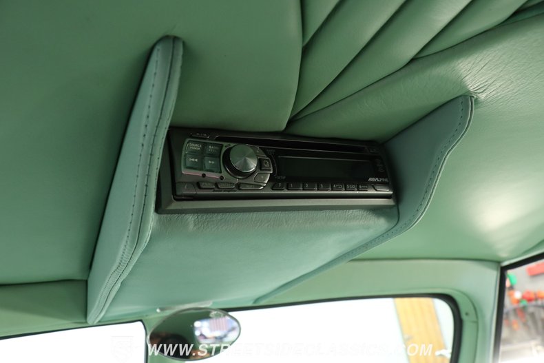 Ford-Coupe-1937-Light-Green-Metallic-Light-Green-43