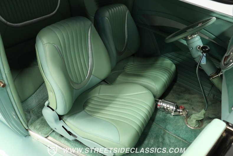 Ford-Coupe-1937-Light-Green-Metallic-Light-Green-48