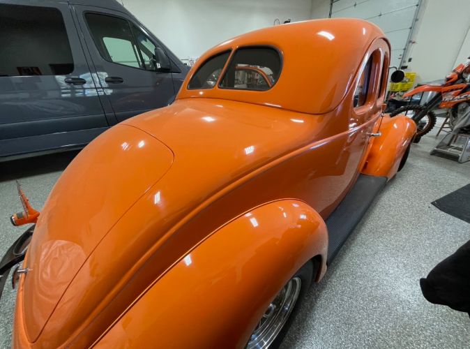 Ford-Coupe-1937-Orange-Black-4