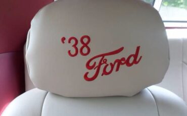 Ford-Coupe-1938-White-RedTan-11
