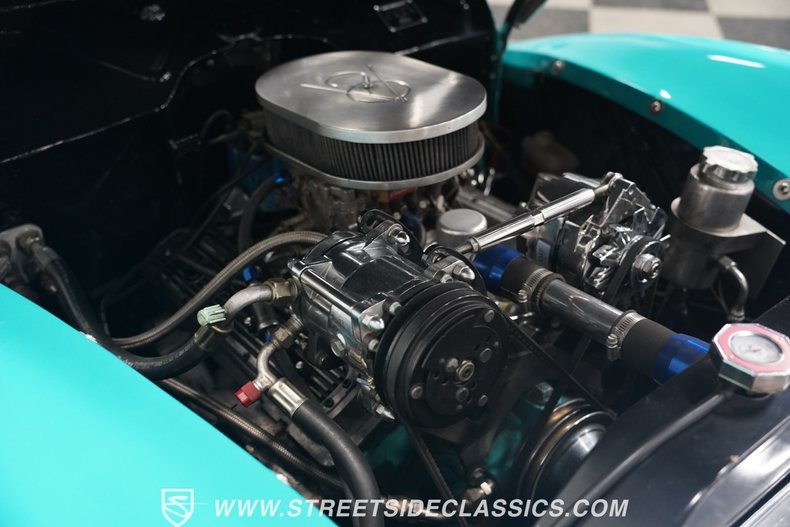 Ford-Coupe-1940-Teal-Gray-37