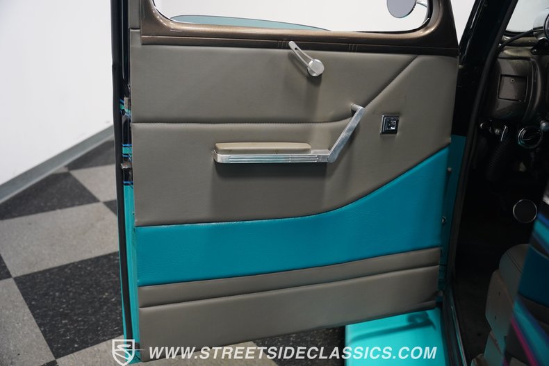 Ford-Coupe-1940-Teal-Gray-42