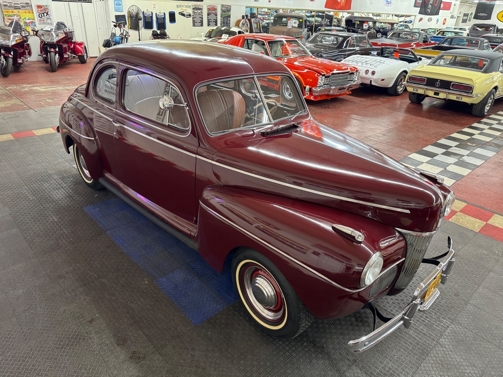 Ford-Coupe-1941-19