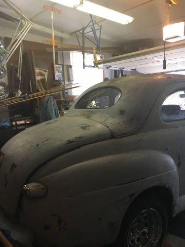 Ford-Coupe-1947-4
