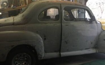 Ford-Coupe-1947-5