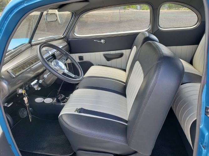 Ford-Coupe-1948-Flatz-Blue-2-Tone-Gray-Leather-12