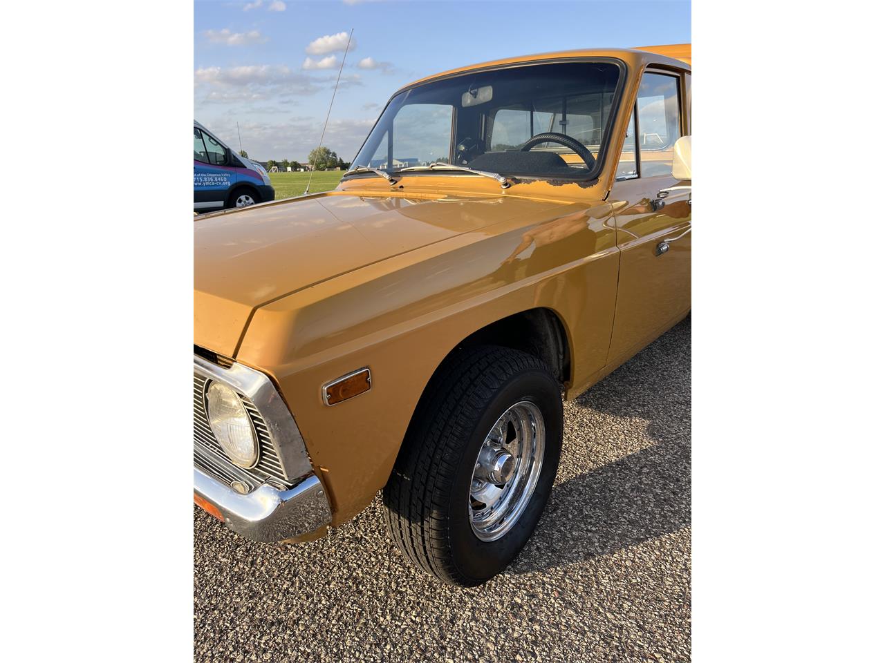 Ford-Courier-1975-Rare-Yellow-Black-1