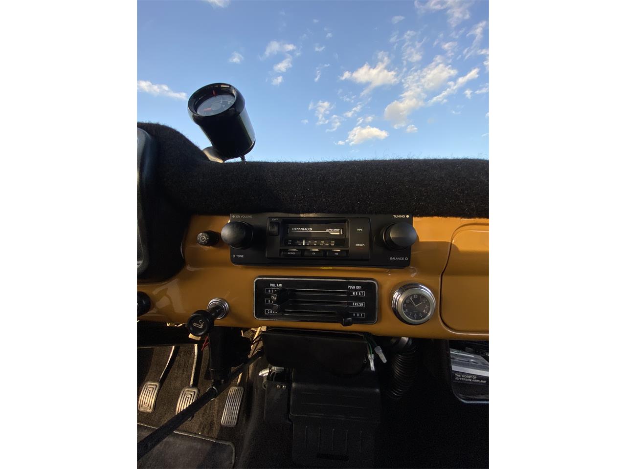 Ford-Courier-1975-Rare-Yellow-Black-10