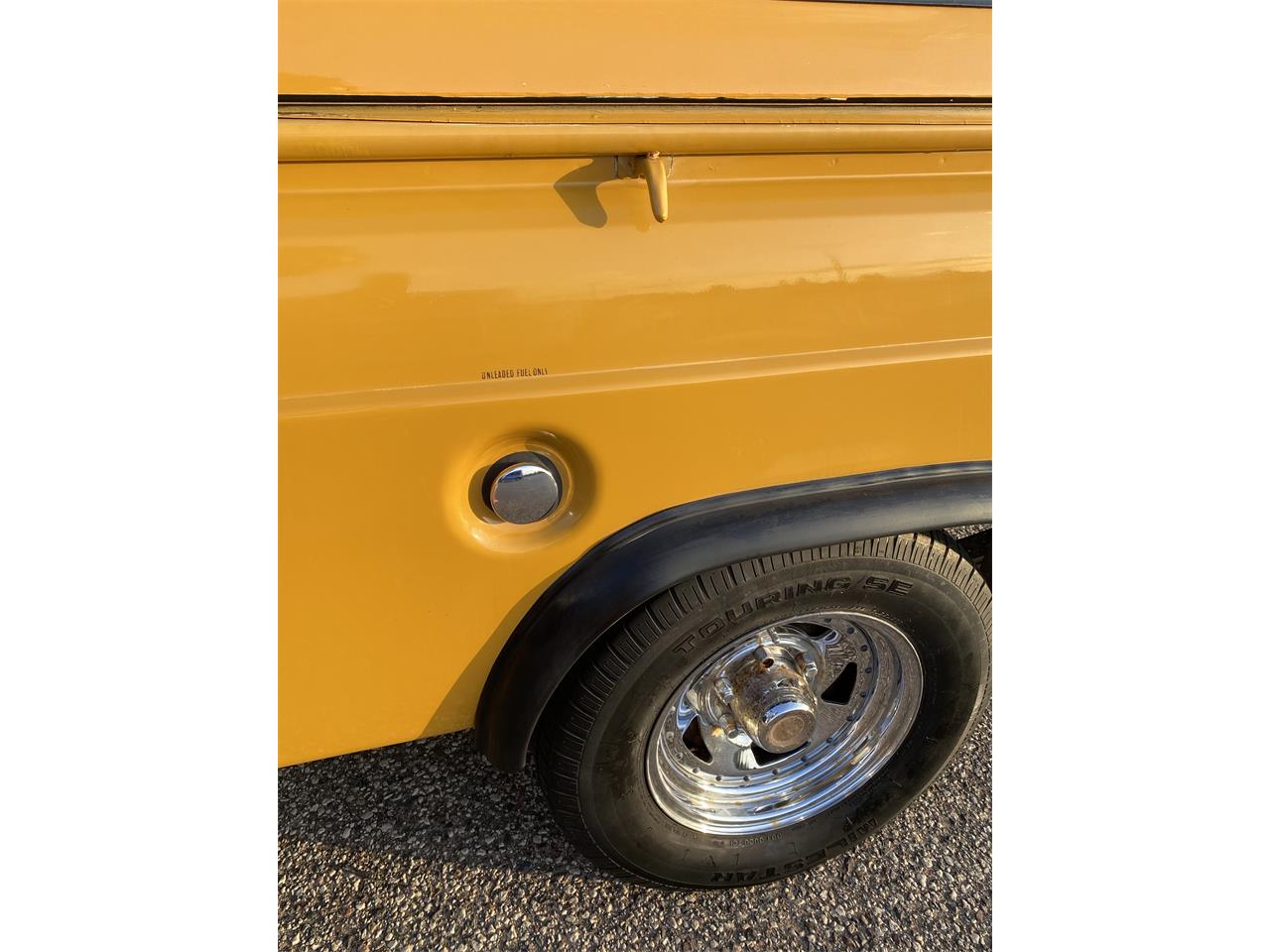 Ford-Courier-1975-Rare-Yellow-Black-15