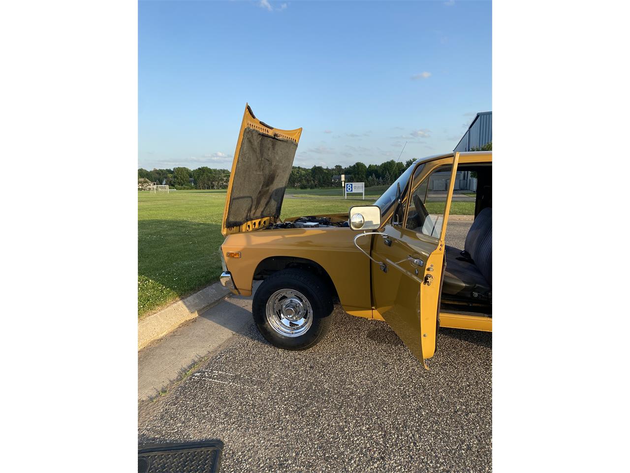 Ford-Courier-1975-Rare-Yellow-Black-17