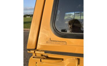 Ford-Courier-1975-Rare-Yellow-Black-26