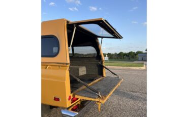 Ford-Courier-1975-Rare-Yellow-Black-28