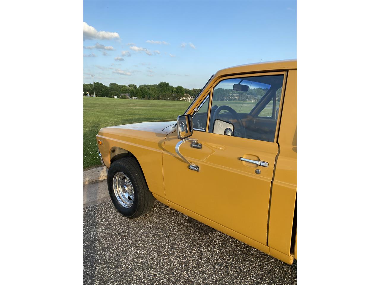 Ford-Courier-1975-Rare-Yellow-Black-45