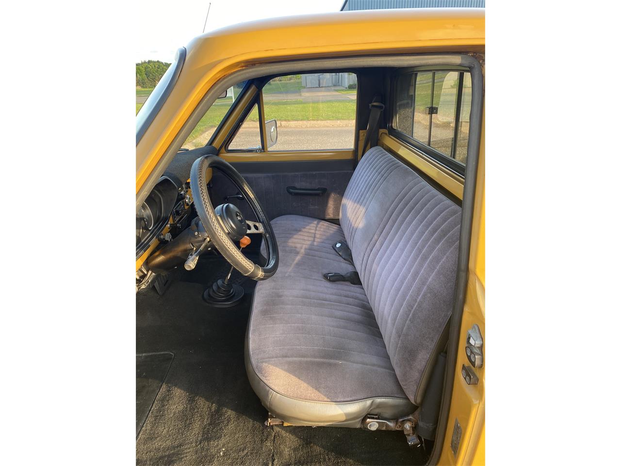 Ford-Courier-1975-Rare-Yellow-Black-49