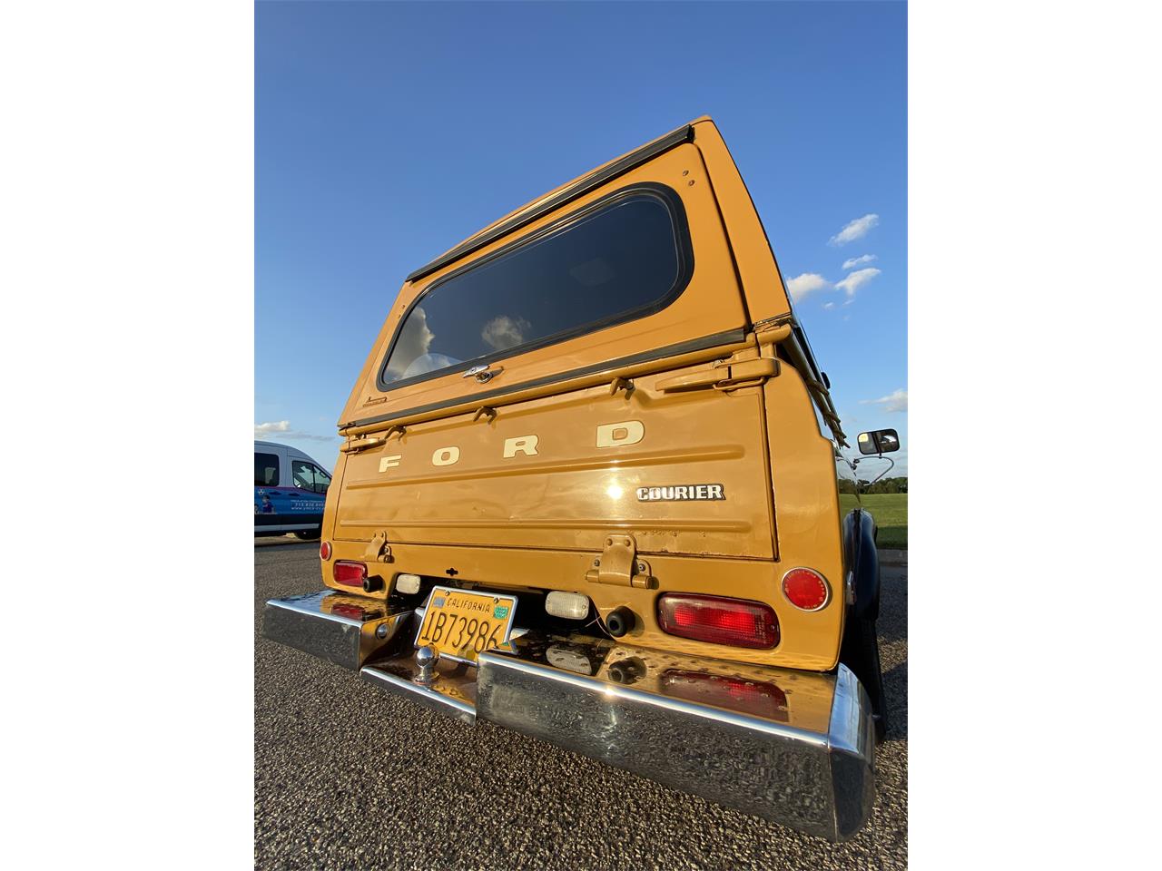Ford-Courier-1975-Rare-Yellow-Black-59