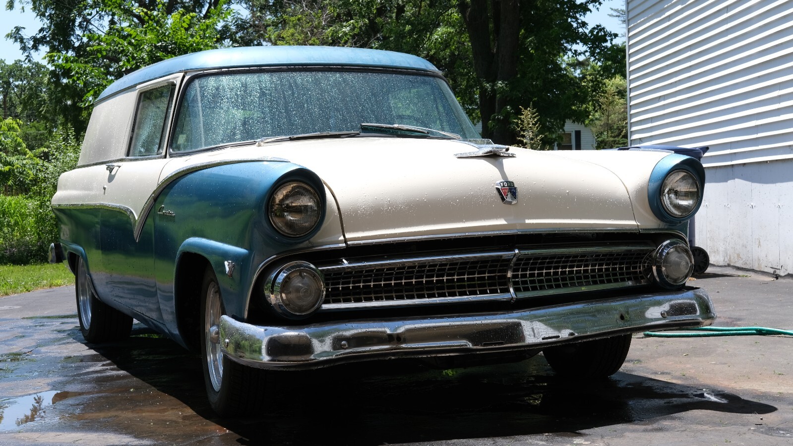 Ford-Courier-Sedan-Delivery-1955-1