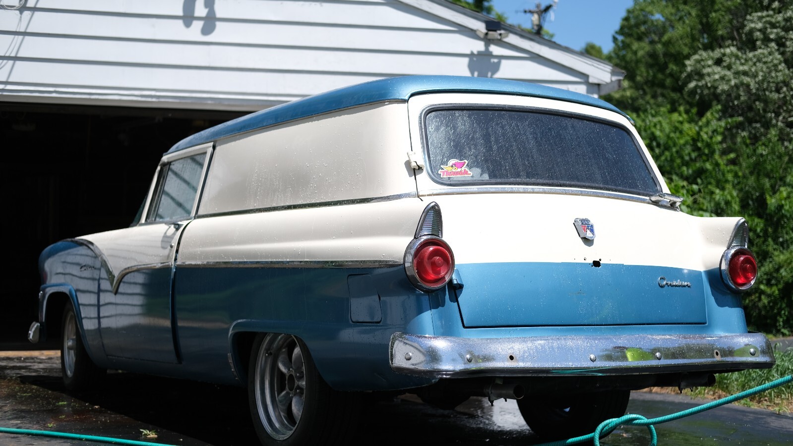 Ford-Courier-Sedan-Delivery-1955-2