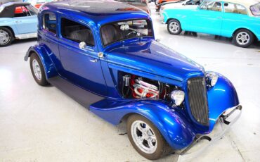 Ford-Crown-Victoria-1933-1