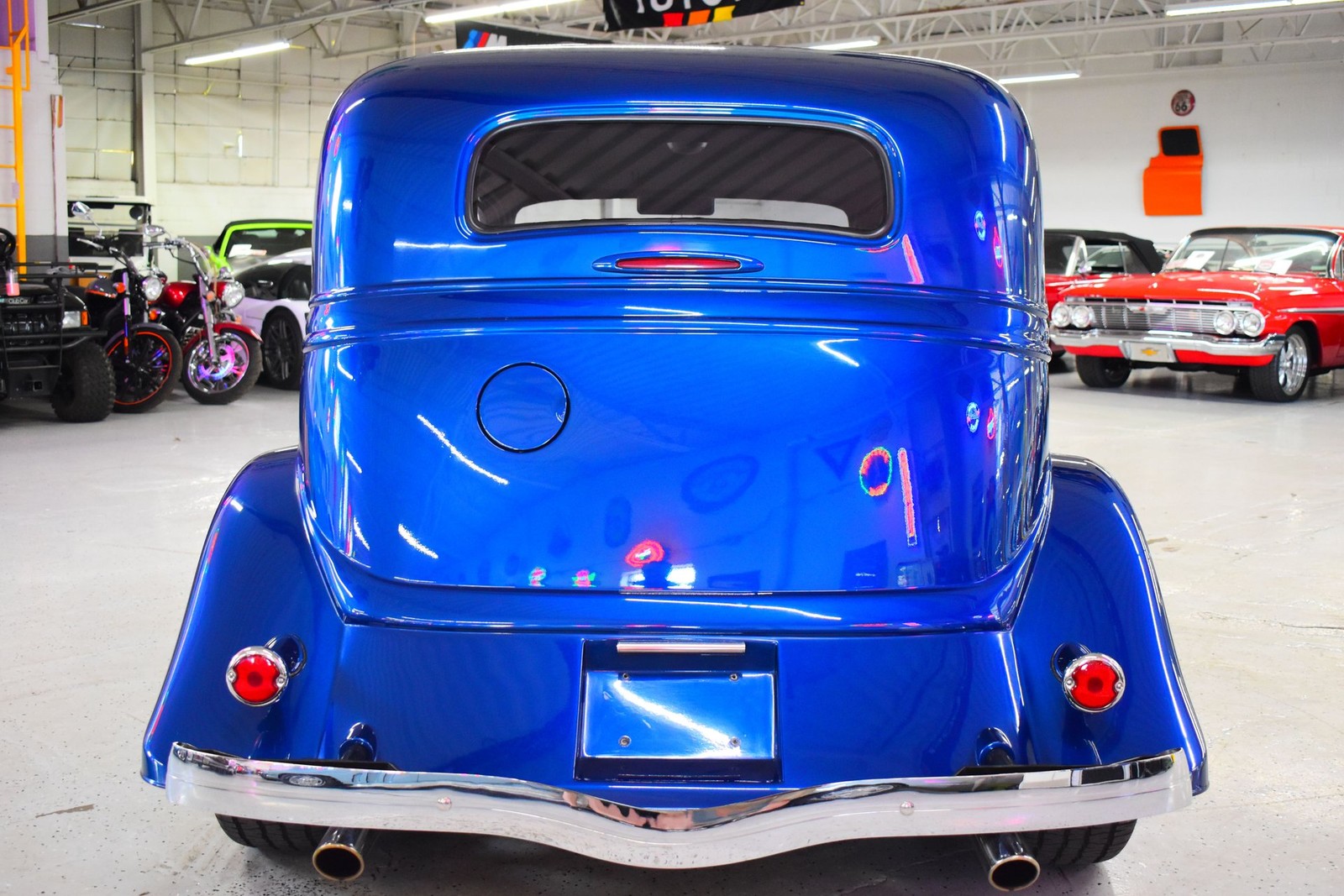 Ford-Crown-Victoria-1933-11