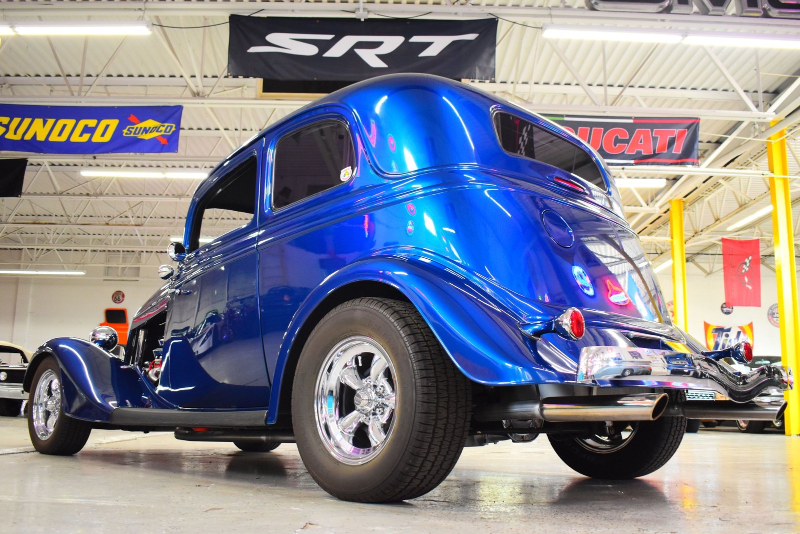 Ford-Crown-Victoria-1933-15