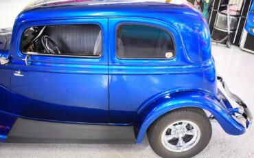 Ford-Crown-Victoria-1933-17