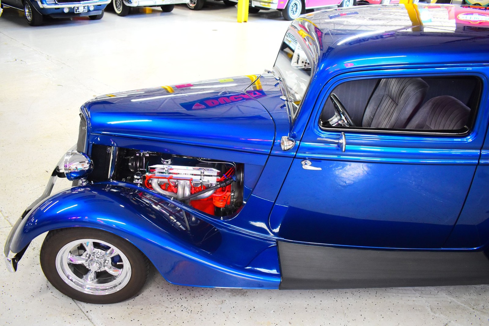 Ford-Crown-Victoria-1933-18