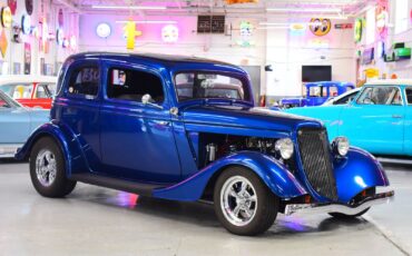 Ford-Crown-Victoria-1933
