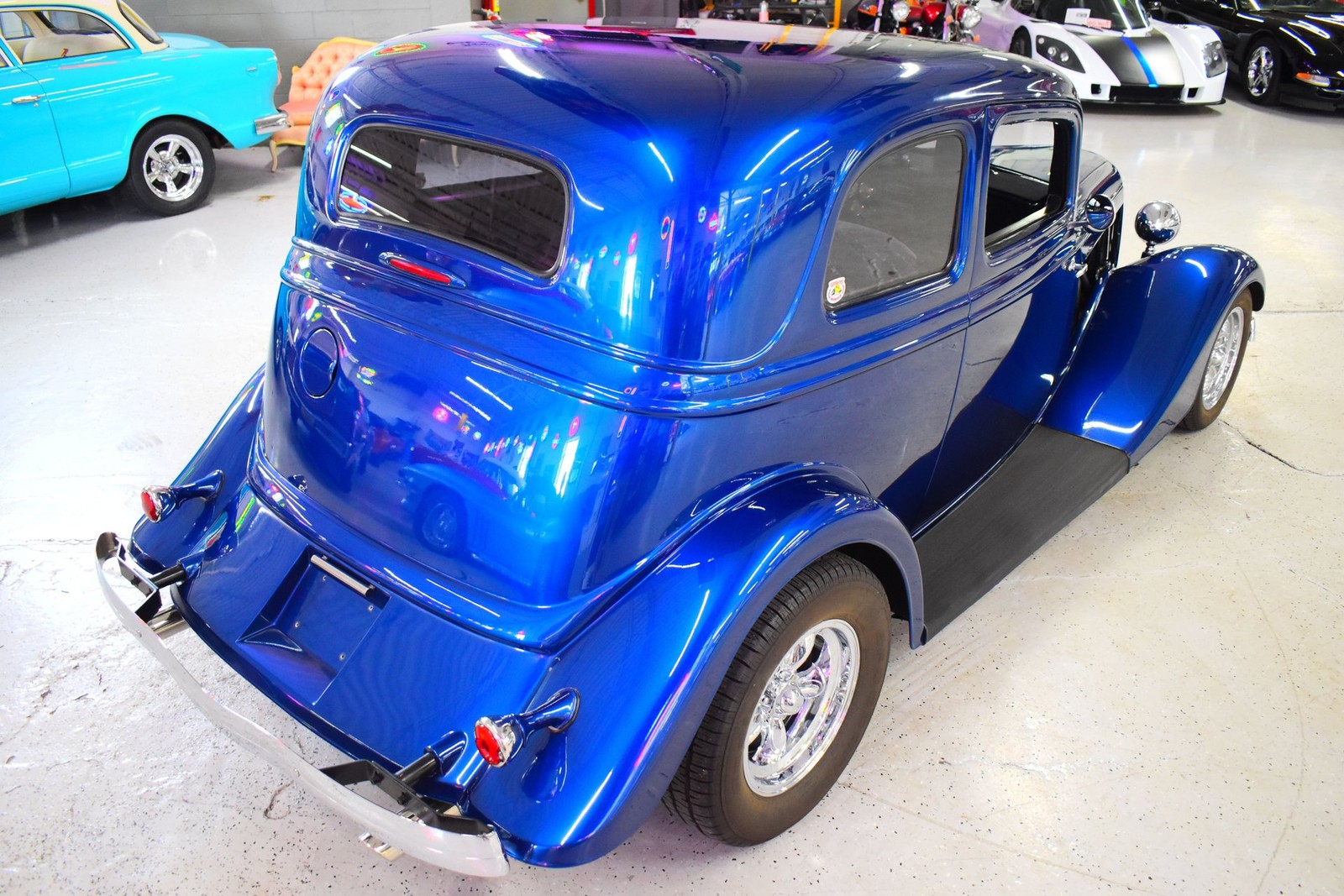Ford-Crown-Victoria-1933-9