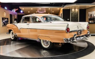 Ford-Crown-Victoria-1955-Coupe-15