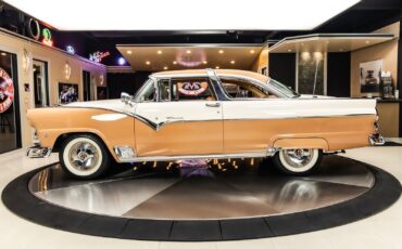 Ford-Crown-Victoria-1955-Coupe-17