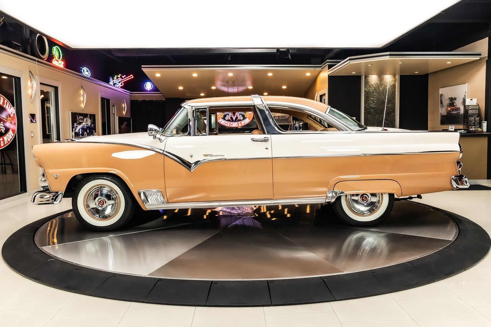 Ford-Crown-Victoria-1955-Coupe-17