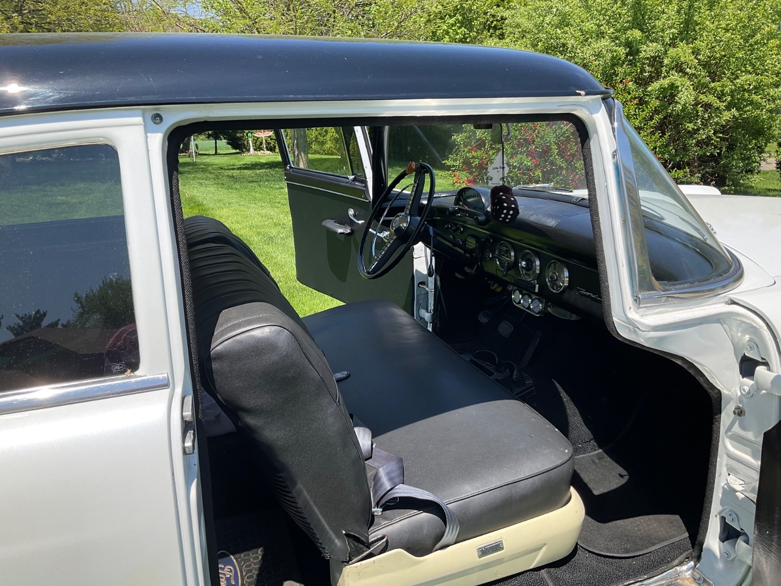 Ford-Crown-Victoria-1955-Sedan-21