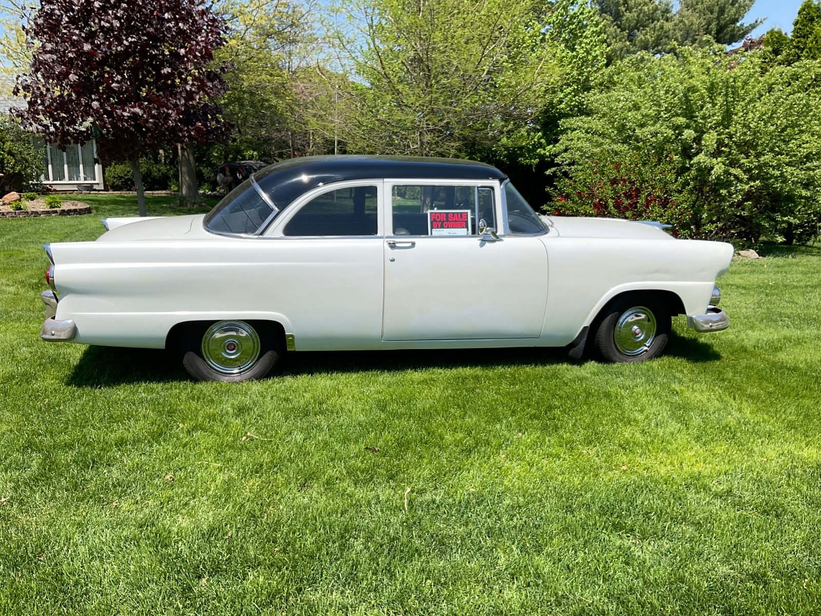 Ford Crown Victoria 1955 Sedan