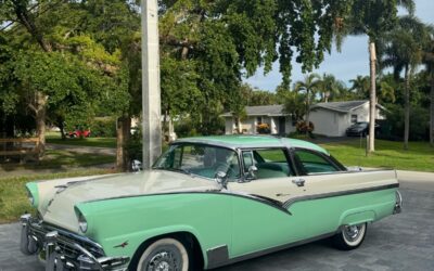 Ford Crown Victoria 1956