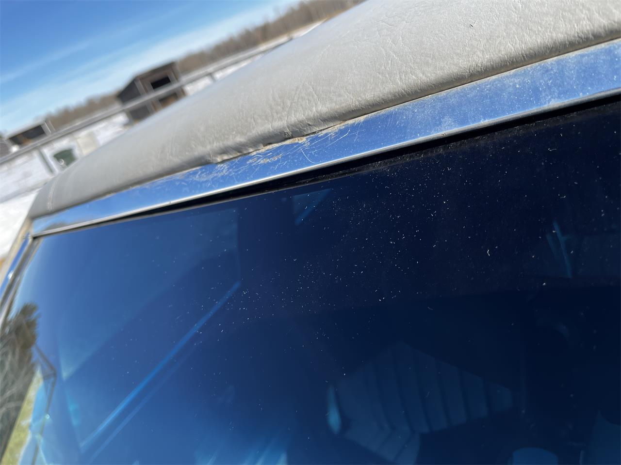 Ford-Crown-victoria-1985-Silver-Blue-17