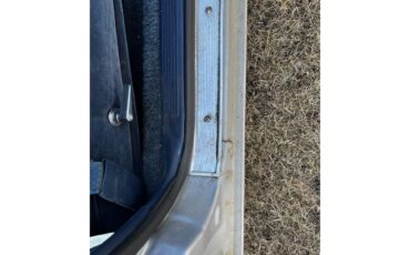 Ford-Crown-victoria-1985-Silver-Blue-18