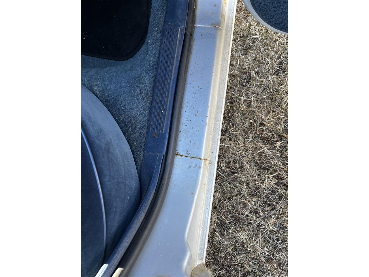 Ford-Crown-victoria-1985-Silver-Blue-19