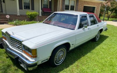 Ford Crown victoria 1985