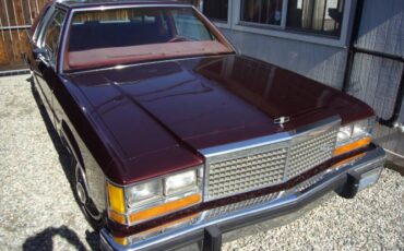 Ford-Crown-victoria-1987-Red