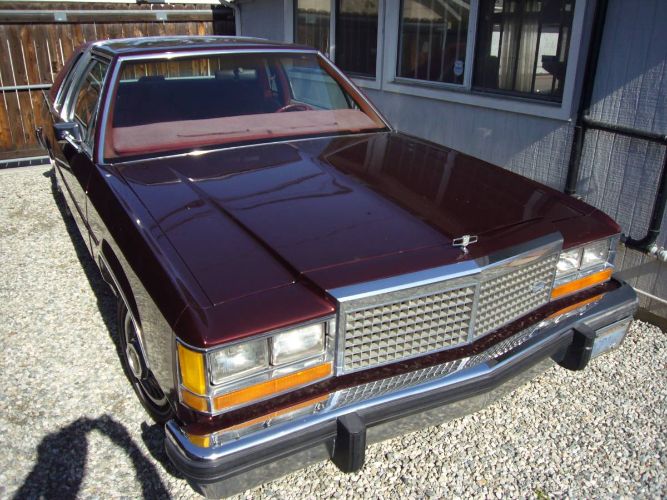 Ford-Crown-victoria-1987-Red