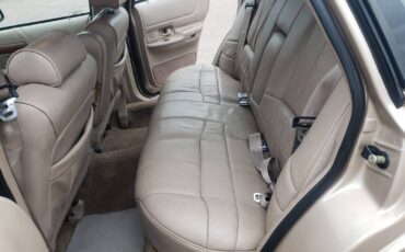 Ford-Crown-victoria-1992-12