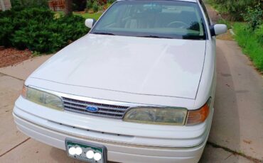 Ford-Crown-victoria-lx-1994-white-2
