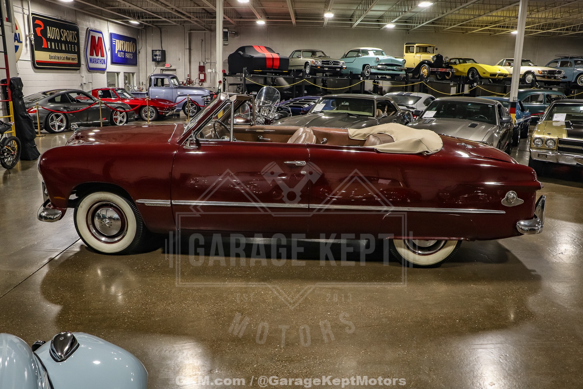 Ford-Custom-1949-BurgundyMaroon-BeigeTan-24